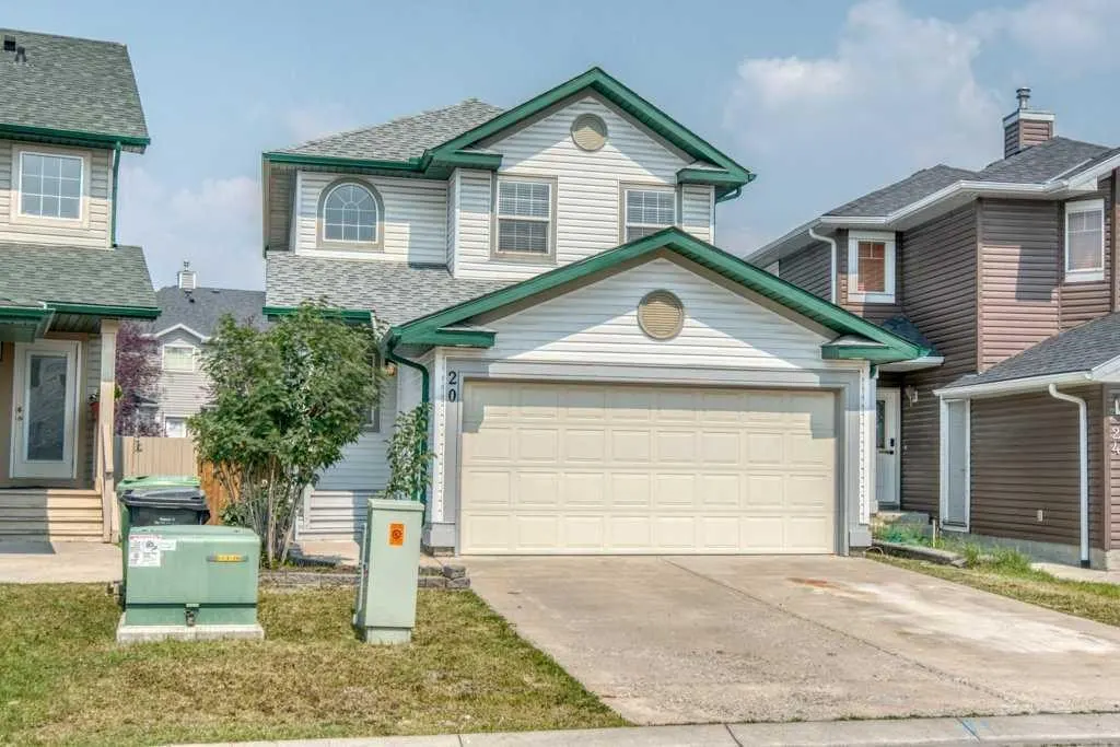 20 Taracove Crescent NE — photo 1