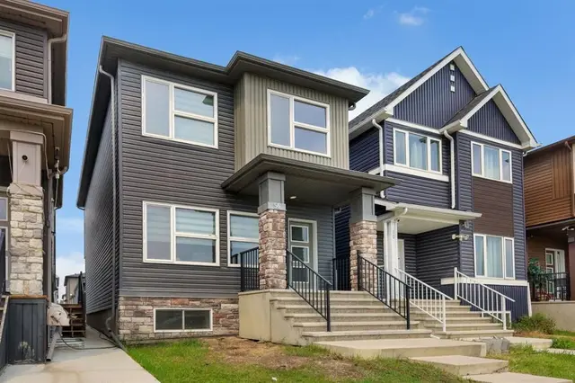 56 Corner Meadows Park NE