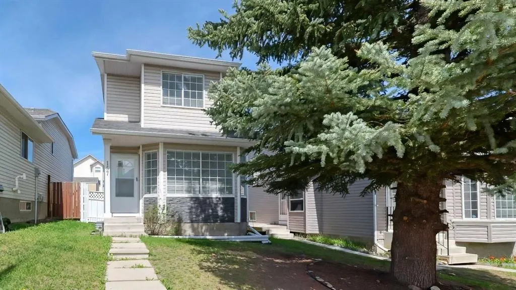 157 Harvest Gold Heights NE — photo 2