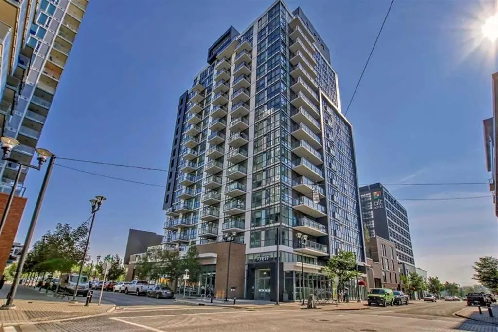 550 Riverfront Avenue SE #1605 — photo 2