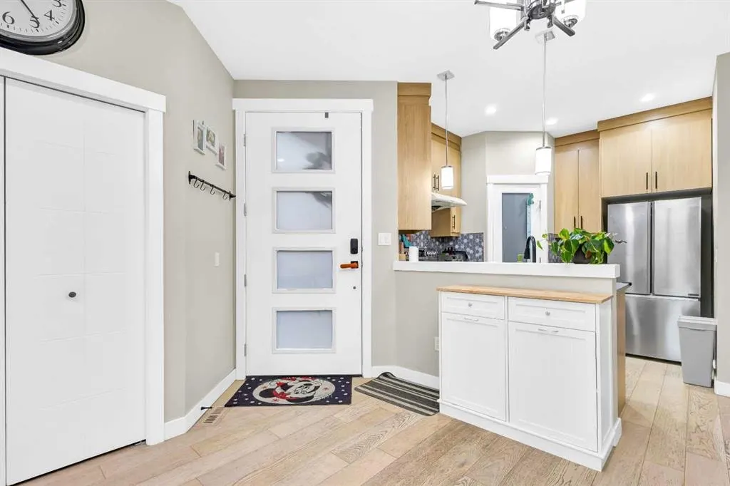 4519 bowness Road NW ##2 — photo 3