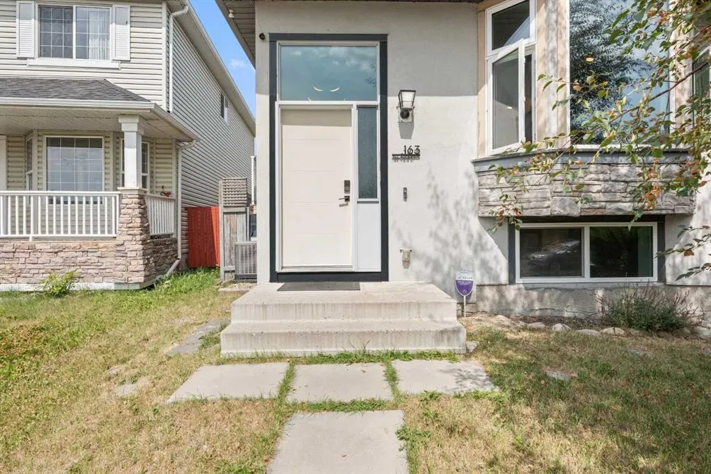 163 Taravista Street NE — photo 2