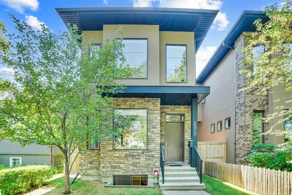 235 11 Avenue NE — photo 3
