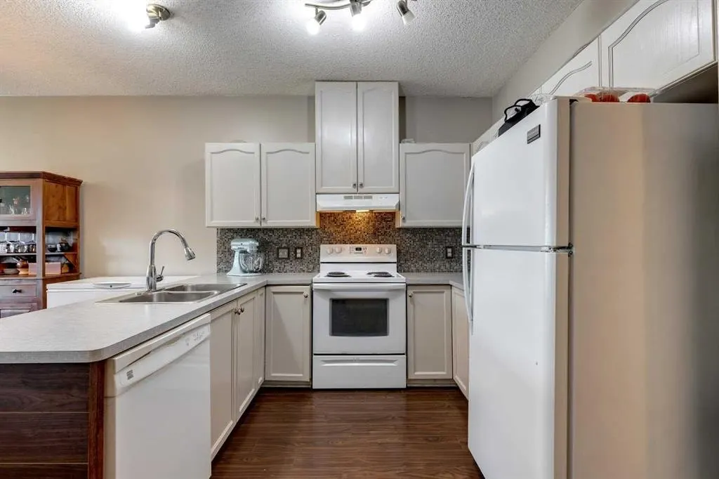 1920 14 Avenue NE #119 — photo 3