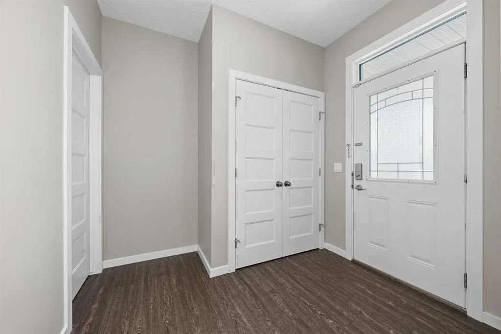 75 Legacy Glen Row SE — photo 2