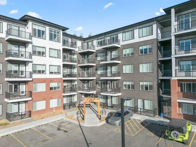 395 Skyview Parkway NE #2418