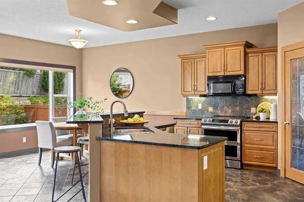 139 Tuscany Ridge Close NW — photo 3