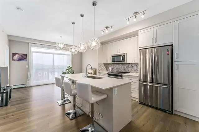 35 Walgrove Walk SE #410