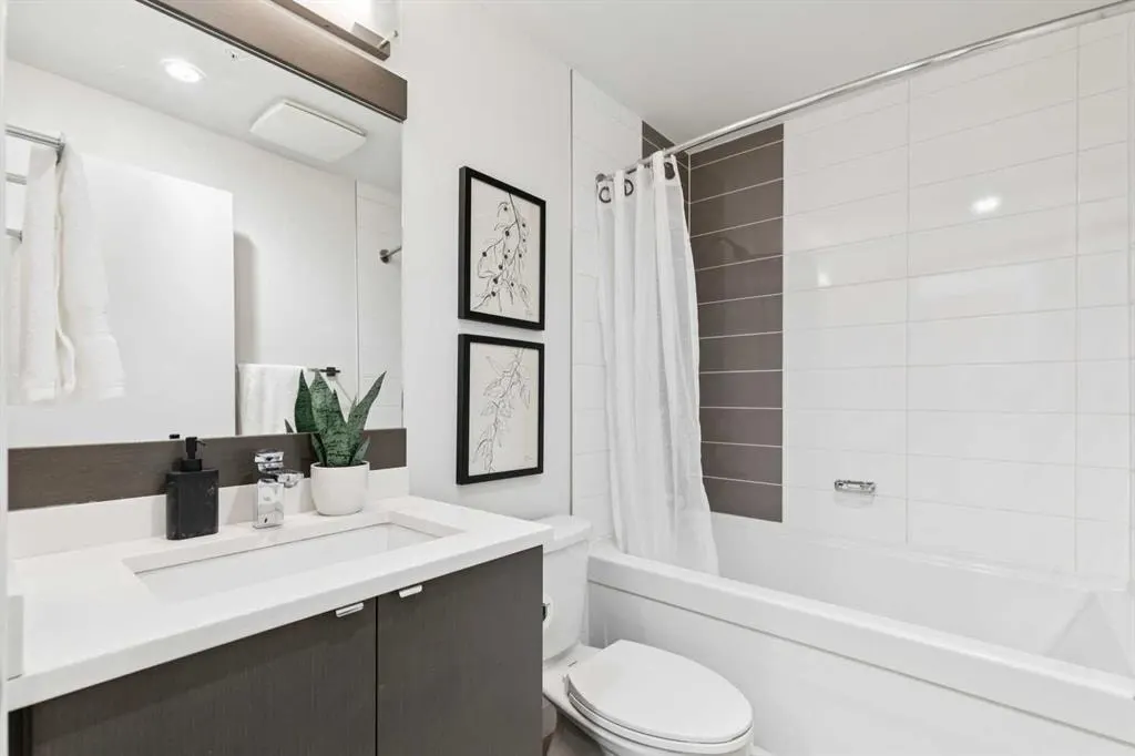 323 20 Avenue SW #208 — photo 3