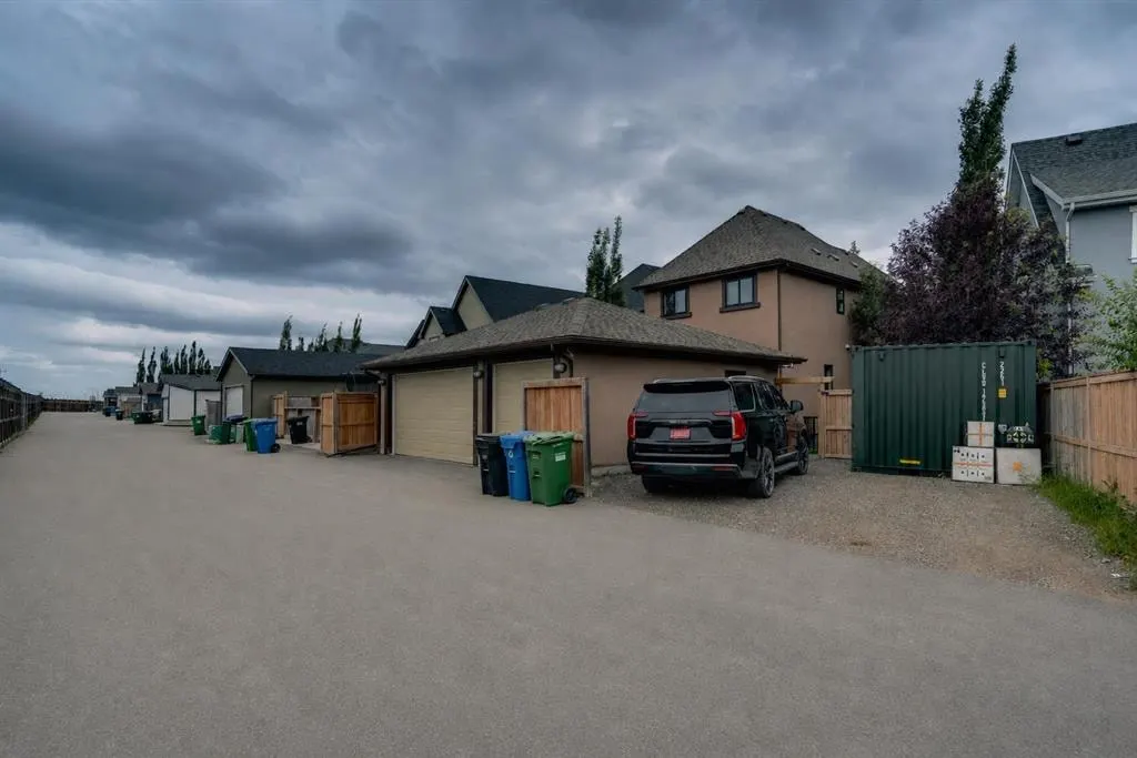 360 Marquis Heights SE — photo 2