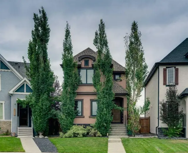 360 Marquis Heights SE