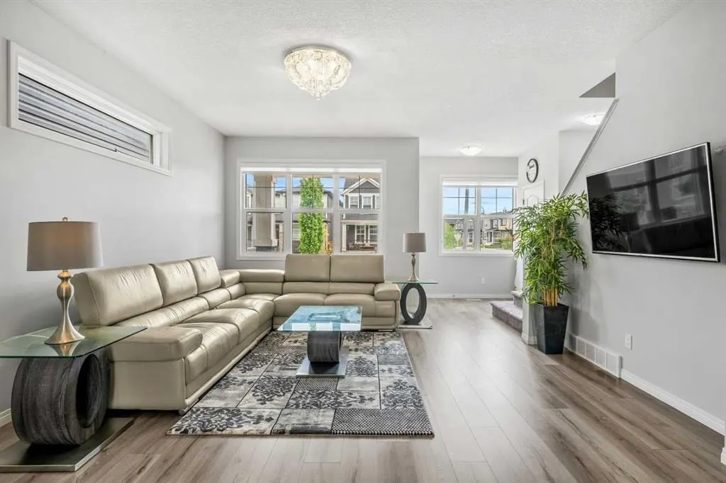 147 Evanscrest Park NW — photo 3