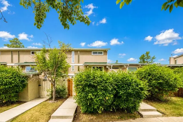 11010 Bonaventure Drive SE #403