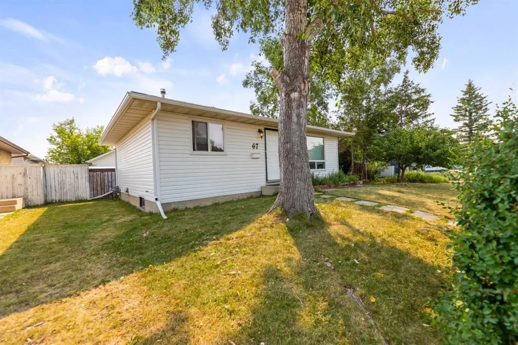 67 Falchurch Crescent NE — photo 2