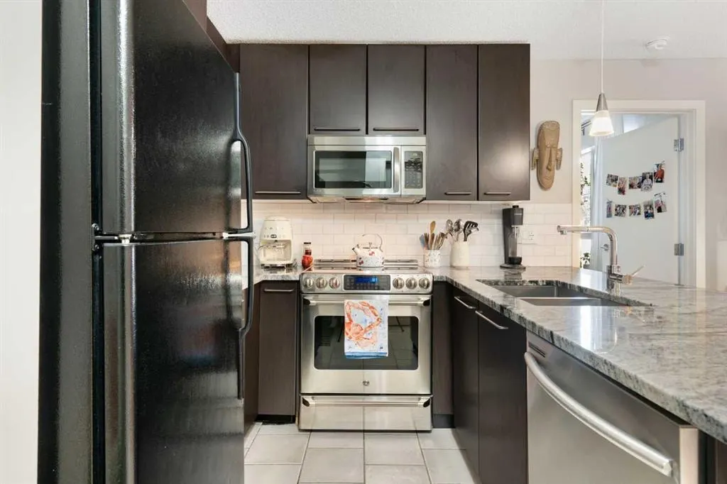 35 Richard Court SW #159 — photo 3