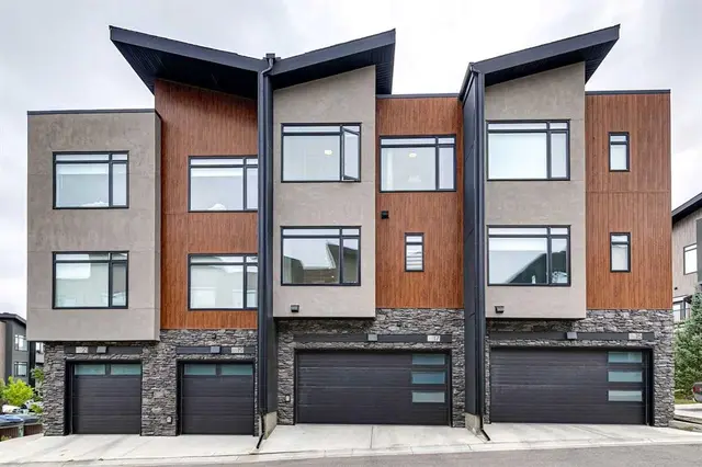 17 Royal Elm Green NW