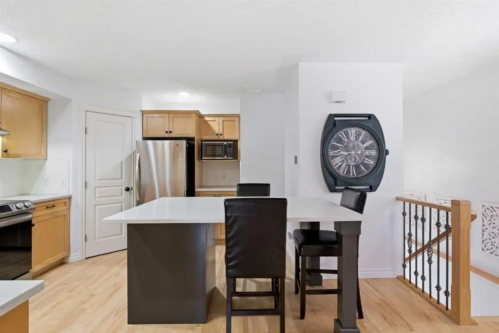 435 13 Avenue NE #2 — photo 3