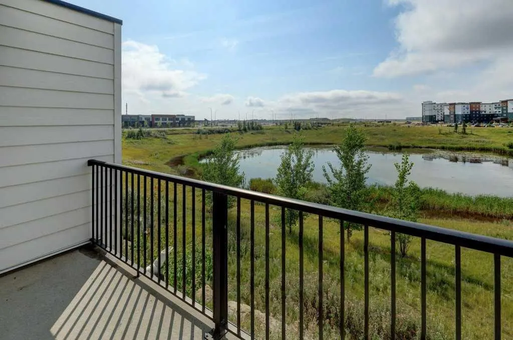 305 Skyview Ranch Circle NE — photo 3