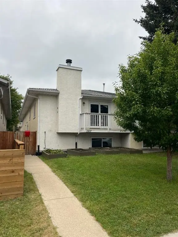 2807 29 Street SW