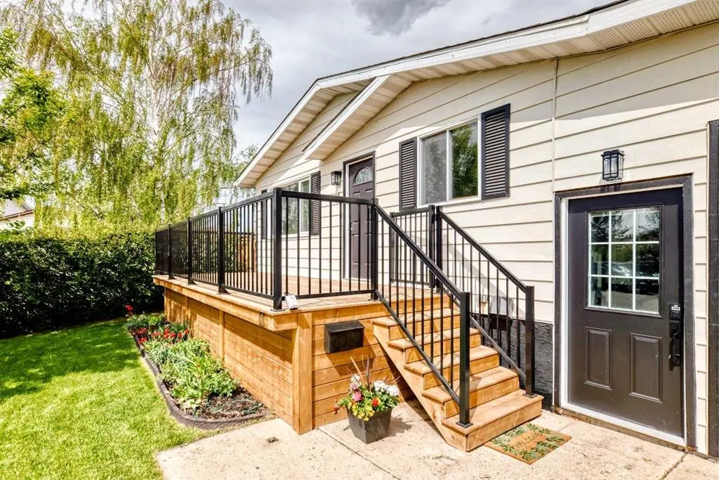 11 Huntstrom Place NE — photo 2