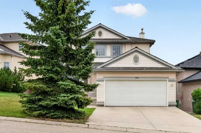 307 Edgeridge Gardens NW