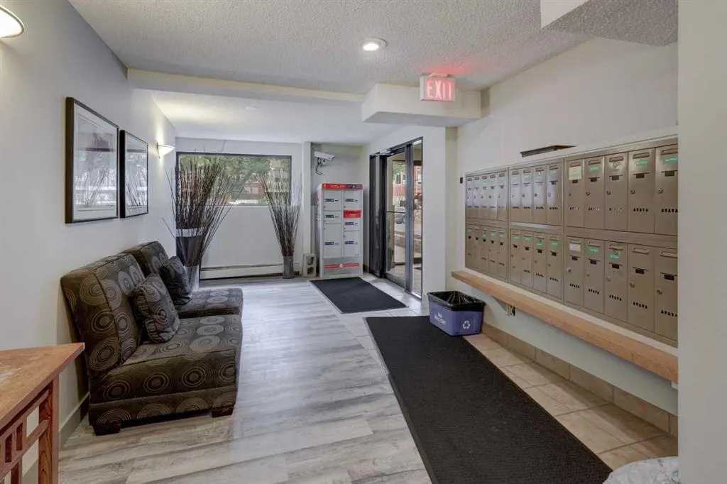 835 19 Avenue SW #206 — photo 3