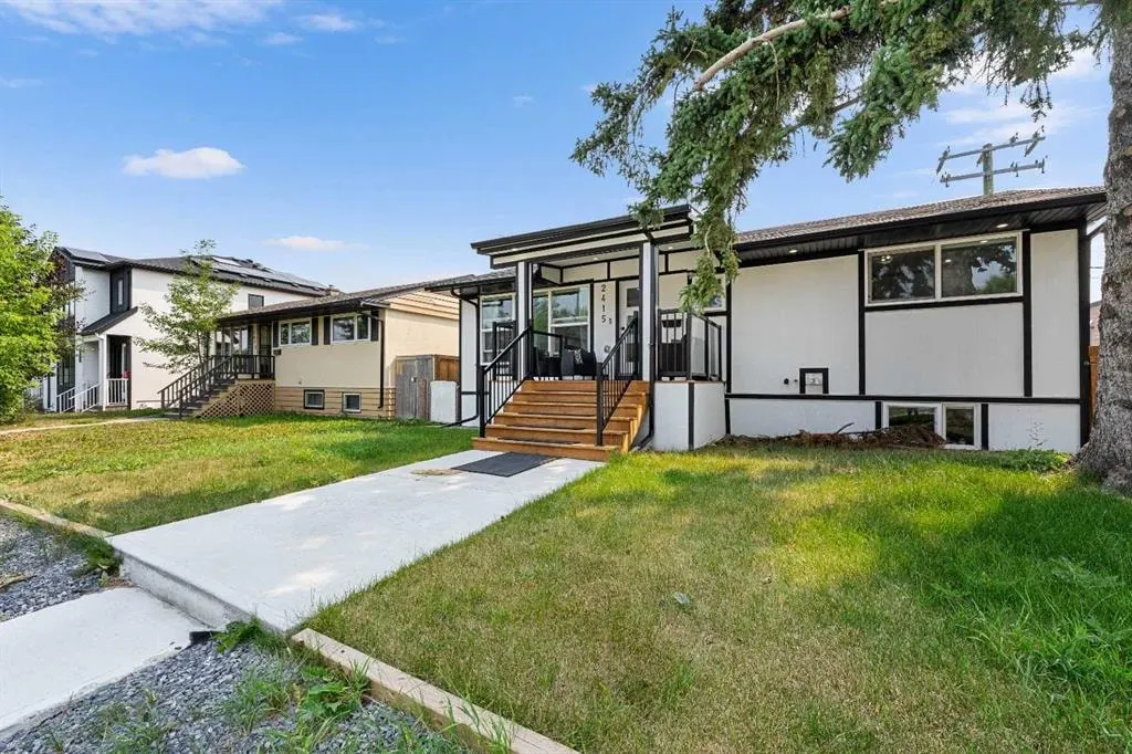2415 22 Avenue SW — photo 2