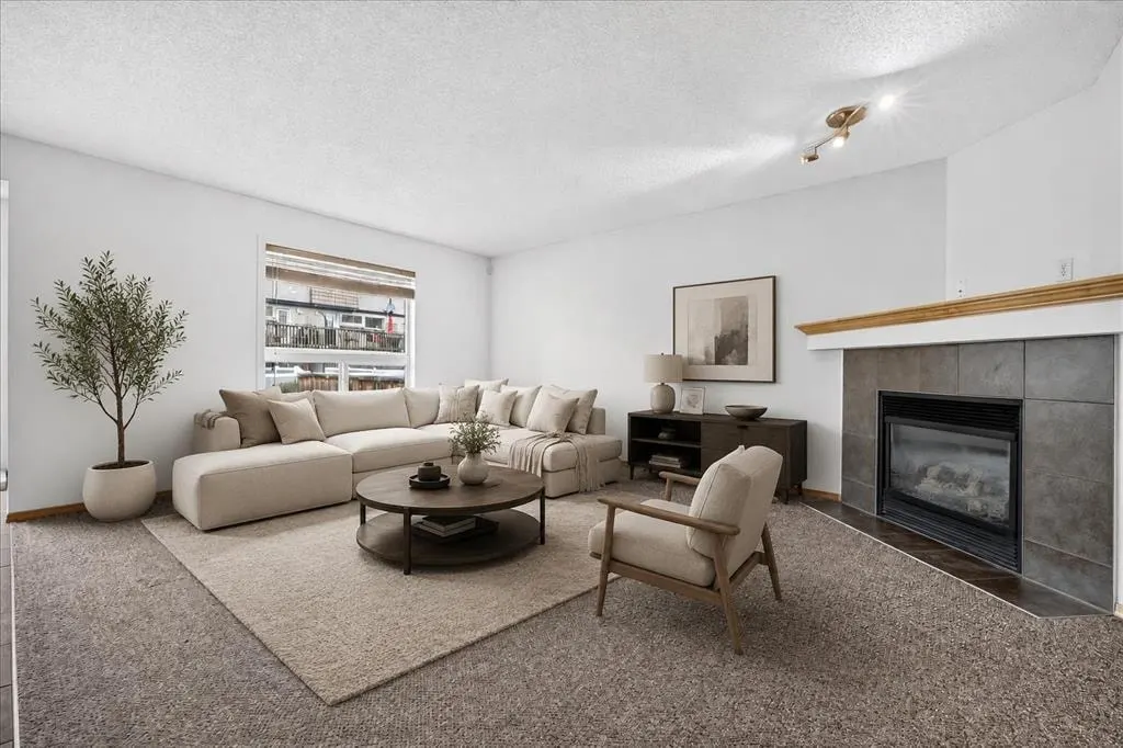 177 Royal Birch Terrace NW — photo 3