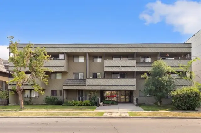 1513 26 Avenue SW #302