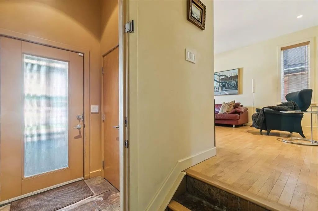 1717 7 Avenue NW — photo 3