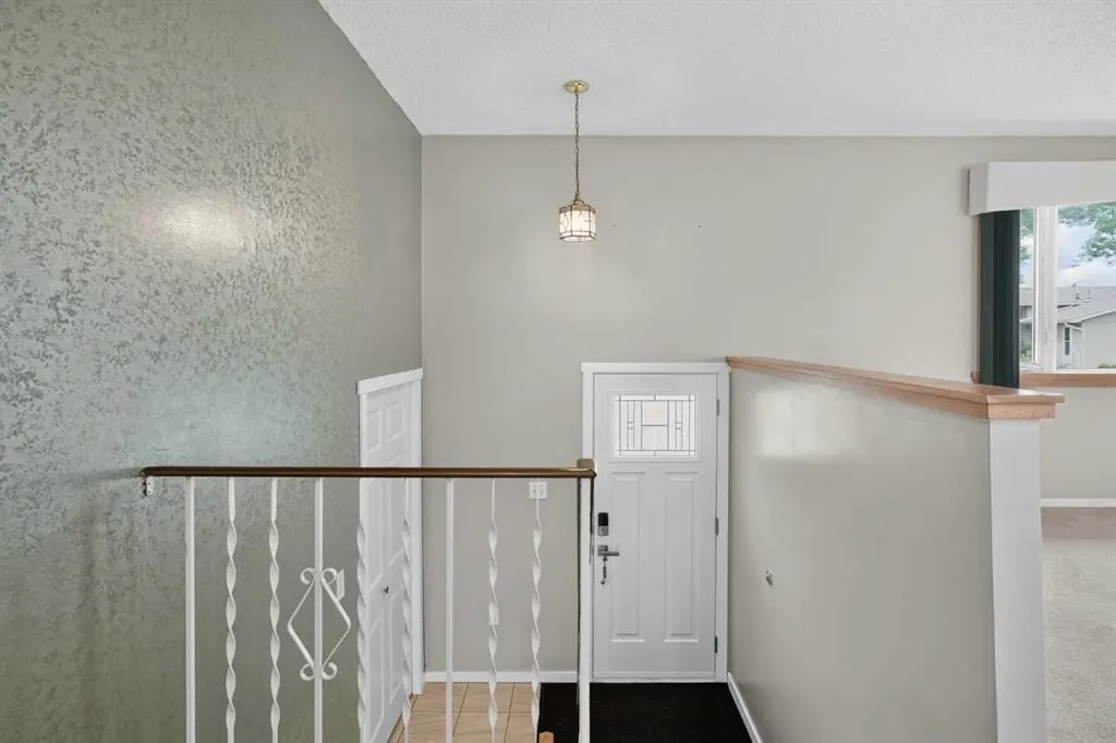 152 Maddock Way NE — photo 3