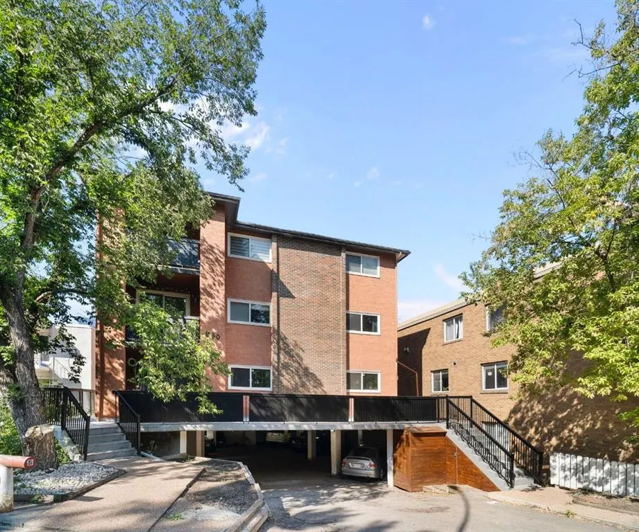930 Royal Avenue SW #4 — photo 2
