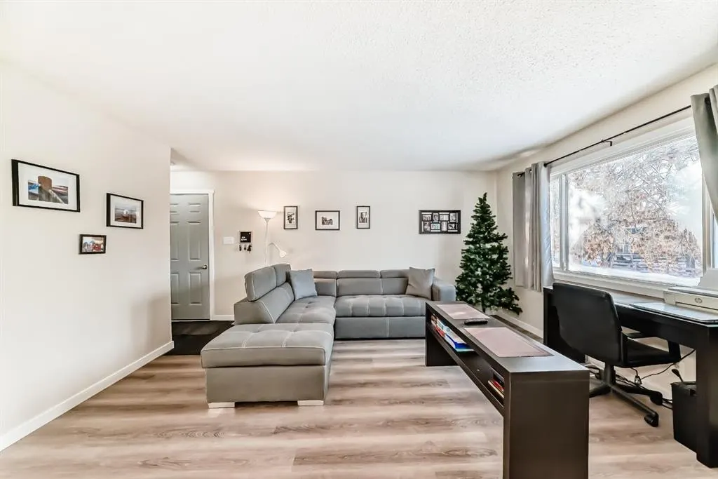 3221 32A Avenue SE — photo 3