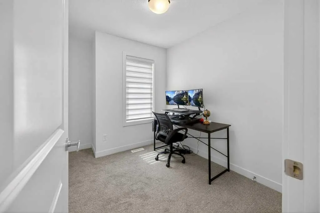 550 Seton Circle SE #606 — photo 3