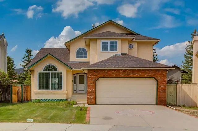 183 Edgevalley Circle NW