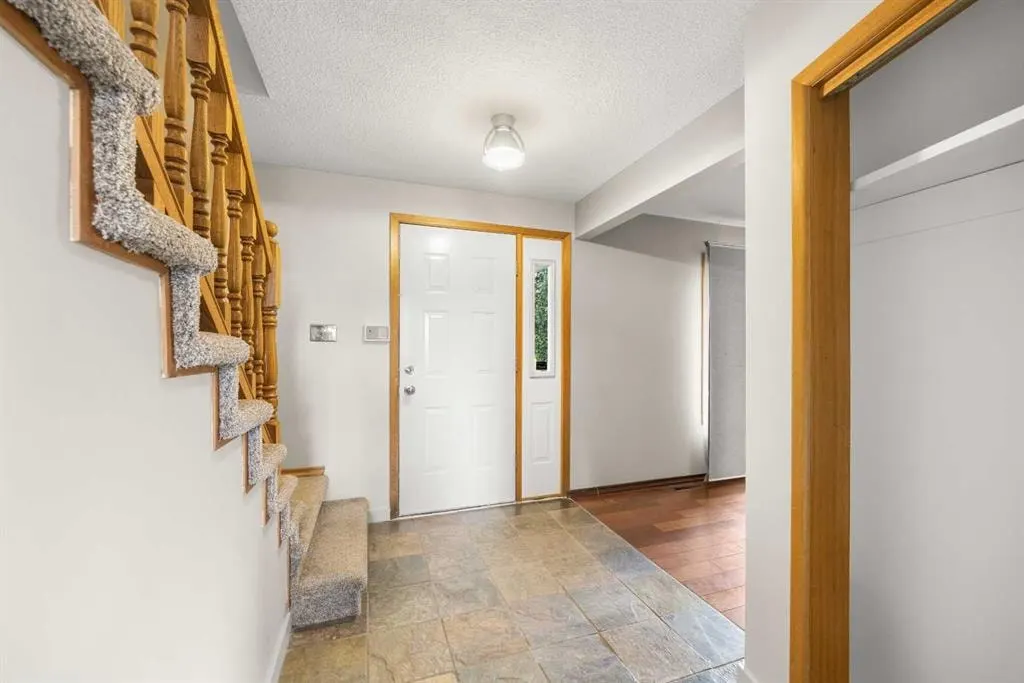 4804 Nordegg Crescent NW — photo 2