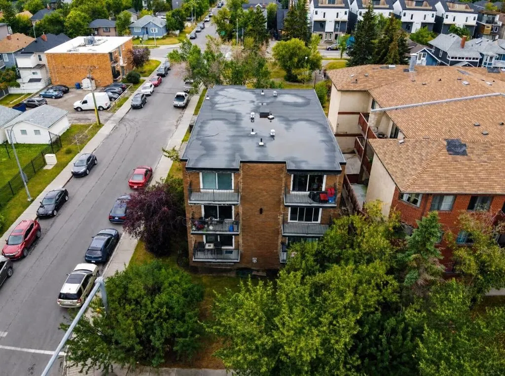 1703 11 Avenue SW #32 — photo 2