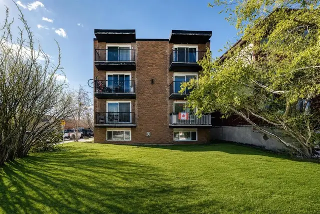 1703 11 Avenue SW #32