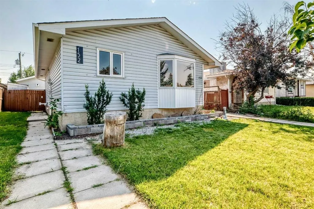 152 Maranda Close NE — photo 2