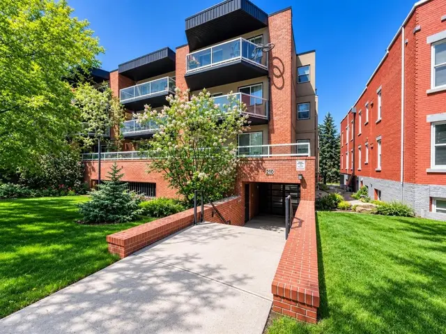 210 25 Avenue SW #10