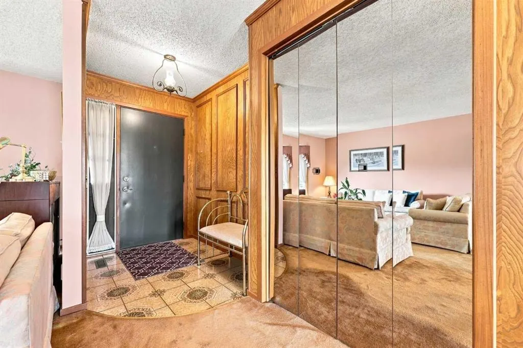 1148 Edgemont Road NW — photo 3