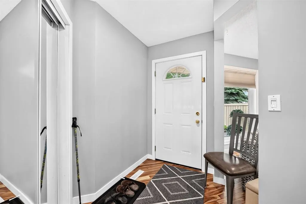 139 Hawkville Close NW — photo 3