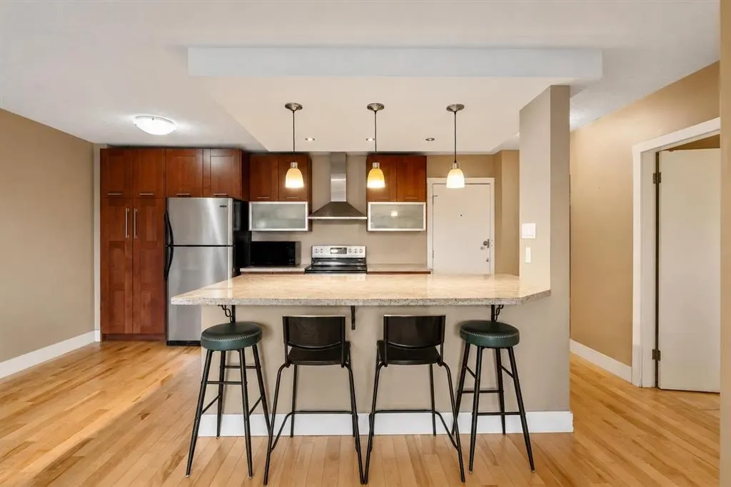 1027 Cameron Avenue SW #408 — photo 2