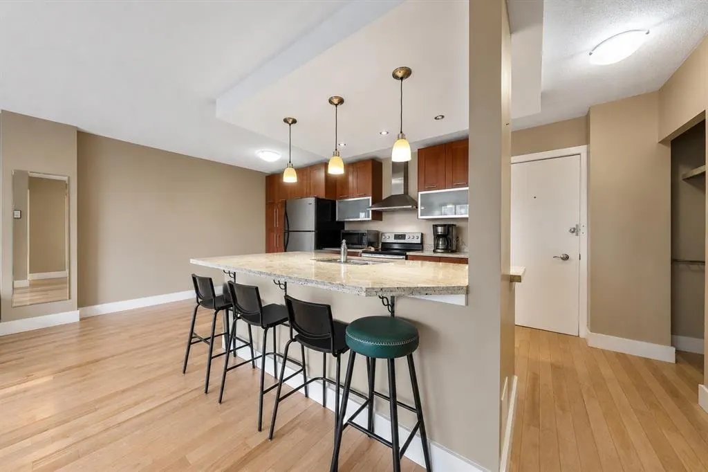 1027 Cameron Avenue SW #408 — photo 3