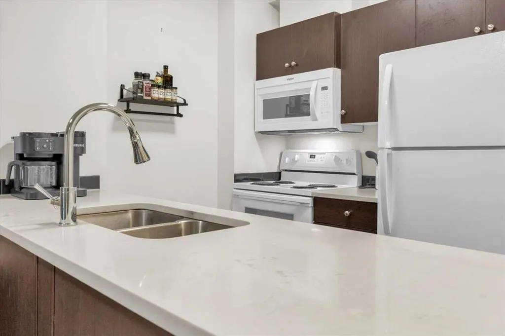 73 Erin Woods Court SE #1108 — photo 2