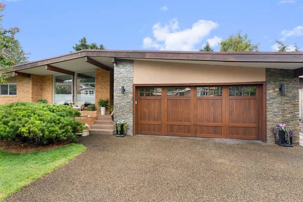 43 Cromwell Avenue NW — photo 3