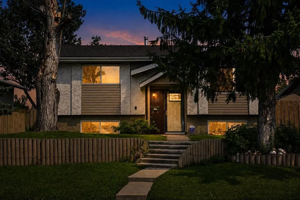 440 Ogden Drive SE — photo 2