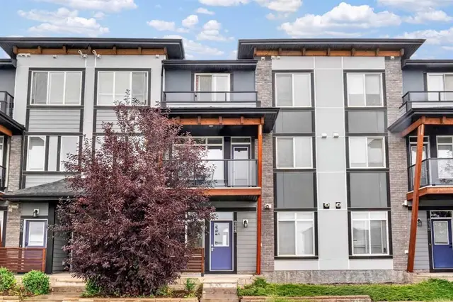 214 Seton Passage SE