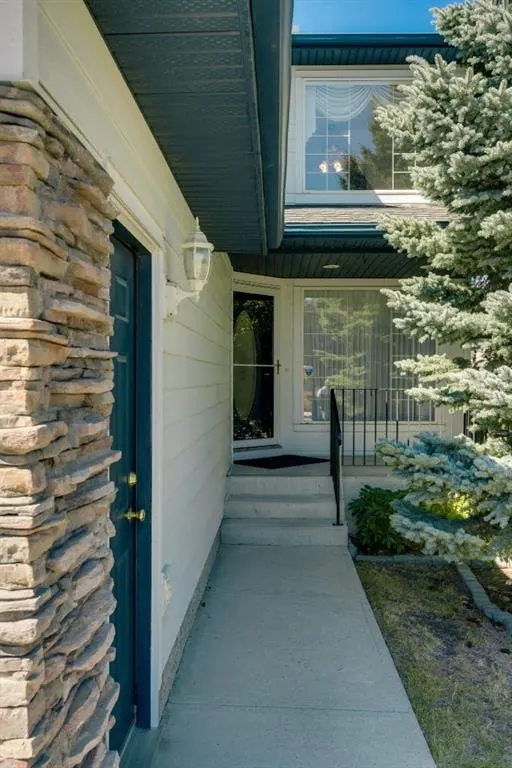 83 Panorama Hills Close NW — photo 3