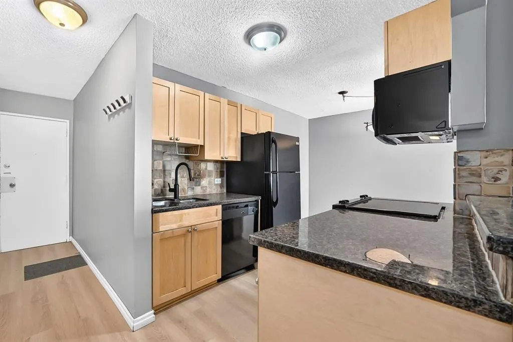 1312 13 Avenue SW #501 — photo 3